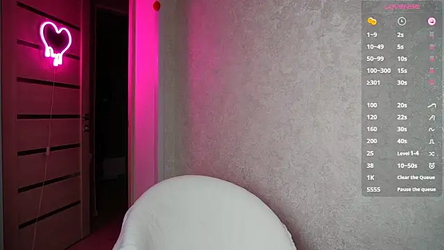 soffy  kisss online show from March 14, 4:19 pm