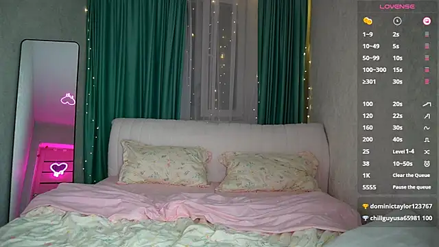 soffy  kisss online show from March 15, 8:32 pm