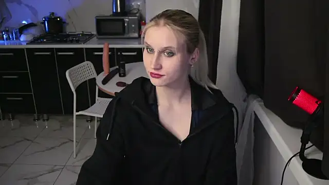 Snapshot of MertyXX chatting on February 22, 10:08 pm MertyXX online show from February 22, 10:08 pm