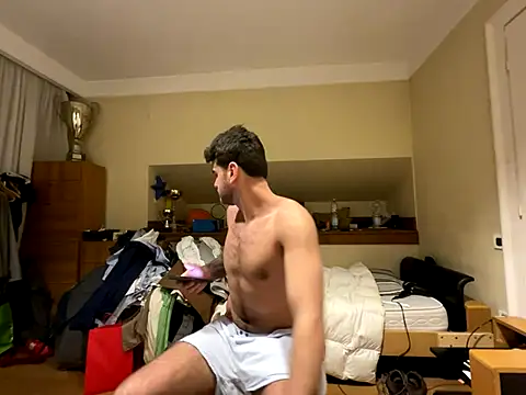 Snapshot of cubalibre02 chatting on December 13, 7:53 pm cubalibre02 online show from December 13, 7:53 pm