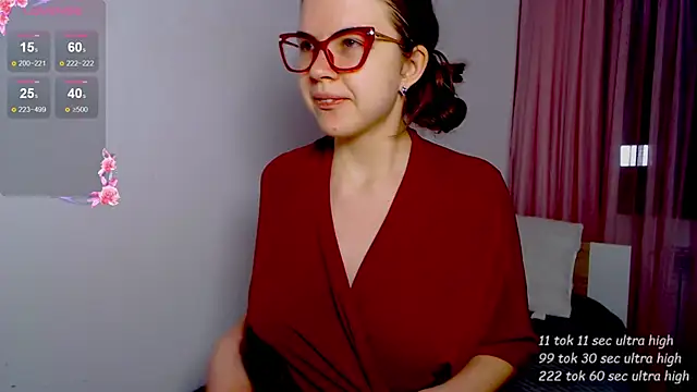 Snapshot of Sarah_HS chatting on April 26, 5:21 pm Sarah HS online show from April 26, 5:21 pm