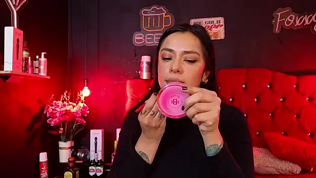 foxxy nasty online show from December 4, 9:12 pm