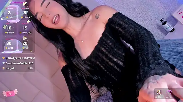 Snapshot of Summer_walkerr chatting on February 18, 3:43 pm Summer walkerr online show from February 18, 3:43 pm