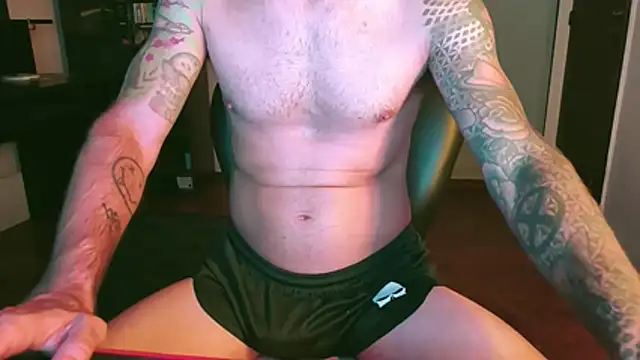 Snapshot of rumplstink chatting on February 27, 4:01 am rumplstink online show from February 27, 4:01 am