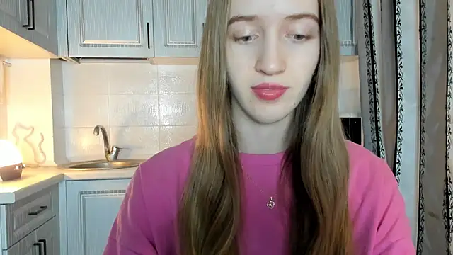 leslie my lovee online show from November 18, 8:02 pm