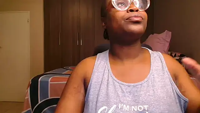 Snapshot of chocolete_candy chatting on July 2, 4:13 pm chocolete candy online show from July 2, 4:13 pm