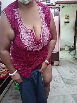 Snapshot of Ivy-09 chatting on January 10, 8:49 am Ivy-09 online show from January 10, 8:49 am