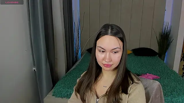 GIGI BENNET online show from February 28, 6:31 pm