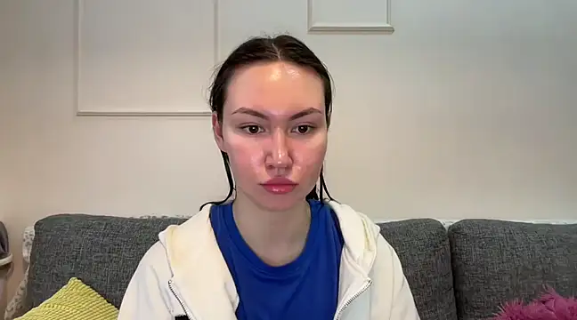 GIGI BENNET online show from March 18, 4:58 am