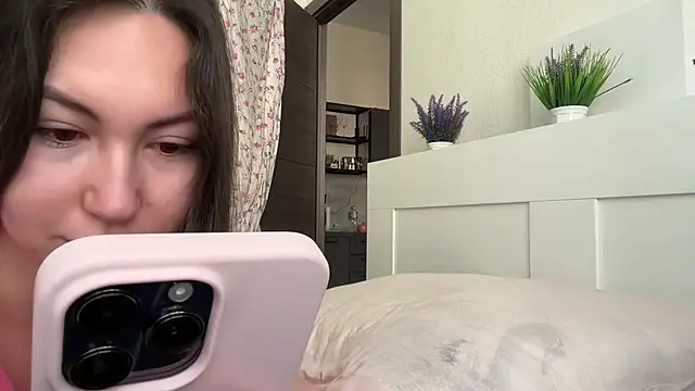 GIGI BENNET online show from September 25, 5:55 am