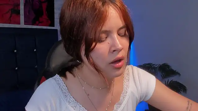 emma myers1 online show from March 14, 1:59 am