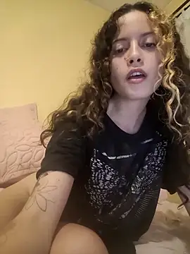 Snapshot of frikigyal chatting on March 23, 2:48 am frikigyal online show from March 23, 2:48 am