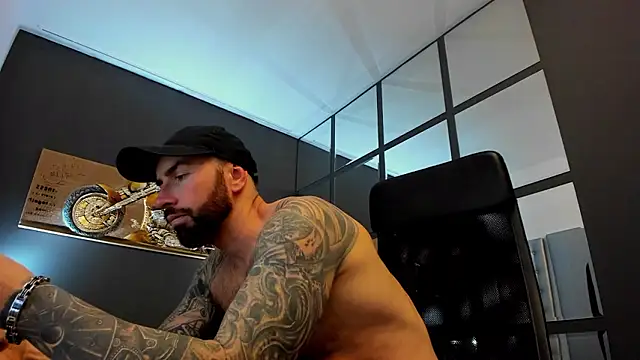 AronGrant online show from December 2, 11:01 am