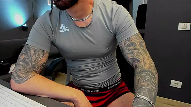 AronGrant online show from February 12, 11:05 am