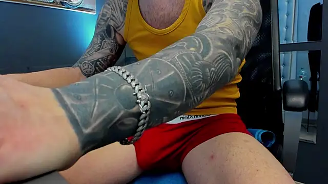 AronGrant online show from April 4, 8:34 am