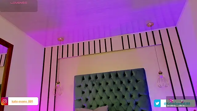 Snapshot of kate_evans1 chatting on January 16, 1:04 pm kate evans1 online show from January 16, 1:04 pm