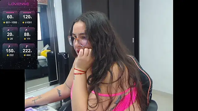 Snapshot of davianath chatting on June 27, 12:22 pm davianath online show from June 27, 12:22 pm