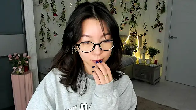 Snapshot of AgnieszkaBanana chatting on April 27, 10:13 am AgnieszkaBanana online show from April 27, 10:13 am