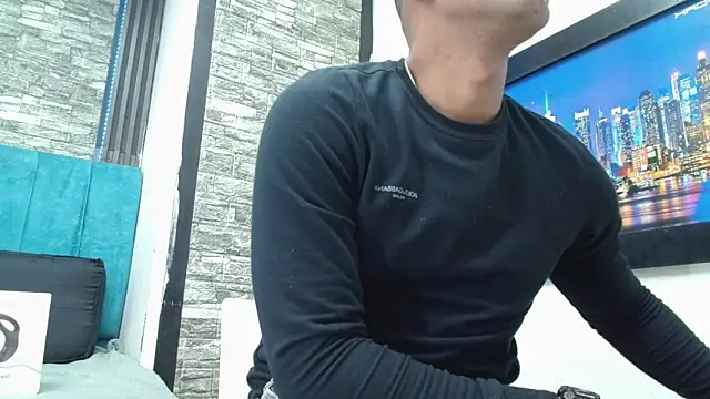 Chris Dick23 online show from February 28, 4:24 am