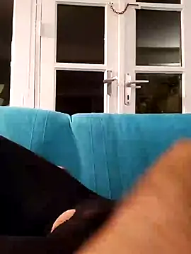 Snapshot of terisdfg chatting on October 20, 5:35 pm terisdfg online show from October 20, 5:35 pm