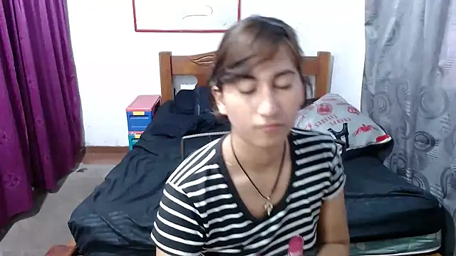 LadyMilk003 online show from December 2, 4:53 pm
