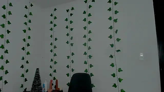 Snapshot of Miaa_Garcia chatting on December 22, 10:18 pm Miaa Garcia online show from December 22, 10:18 pm