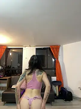 Alicia Ortiiz online show from December 20, 11:47 pm