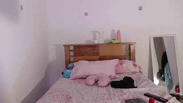  Camilla Castellar online show from March 11, 11:48 pm