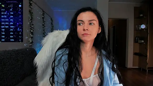 -danae- online show from December 10, 4:24 am