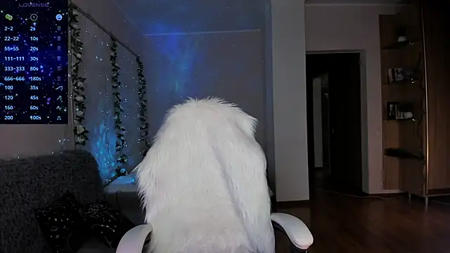 -danae- online show from December 13, 4:16 pm