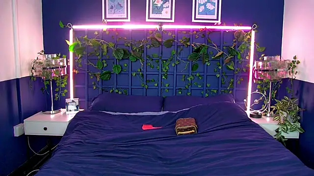 FerrariRedxBabestation online show from March 30, 6:53 pm