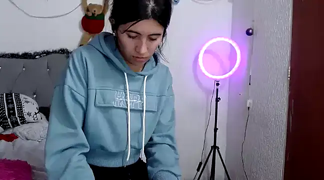 Snapshot of Yeimy_sweetf chatting on December 5, 2:42 am Yeimy sweetf online show from December 5, 2:42 am