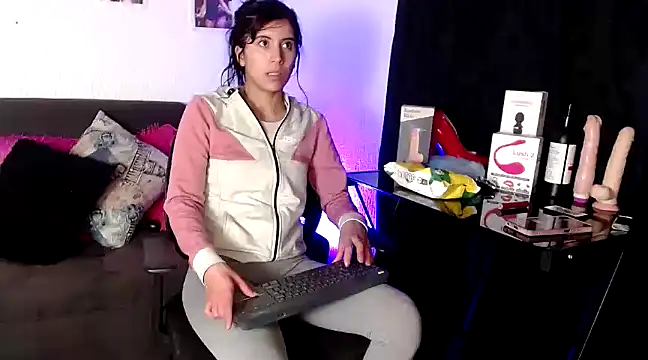 Snapshot of Yeimy_sweetf chatting on January 29, 11:56 pm Yeimy sweetf online show from January 29, 11:56 pm