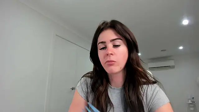 aus queen online show from October 25, 12:51 am