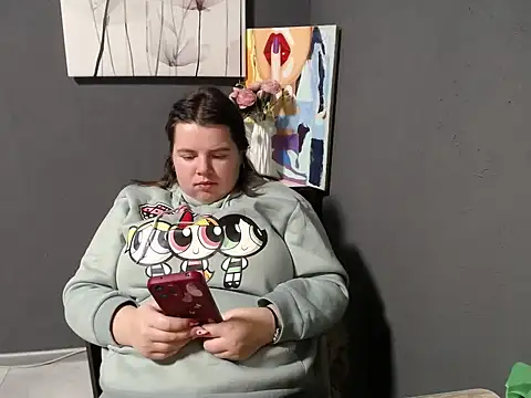 so shy online show from February 7, 10:19 am