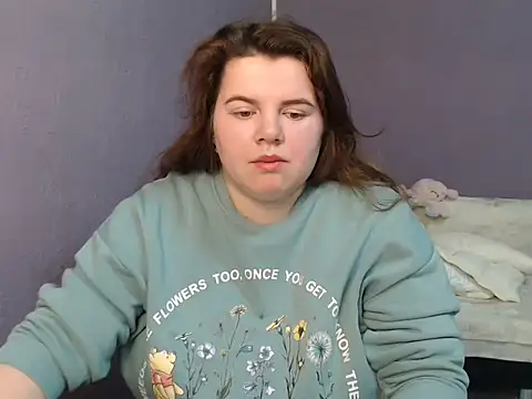 so shy online show from October 17, 7:00 am