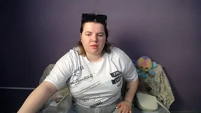 so shy online show from May 25, 6:30 am