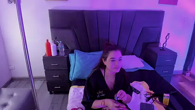 DarlingBDSM  online show from December 28, 8:04 pm