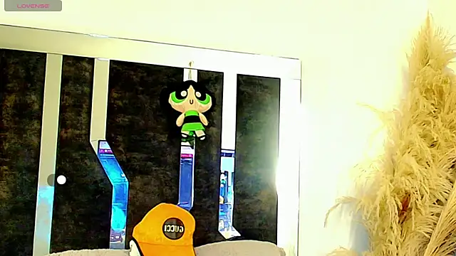 honey skin online show from April 12, 2:49 am