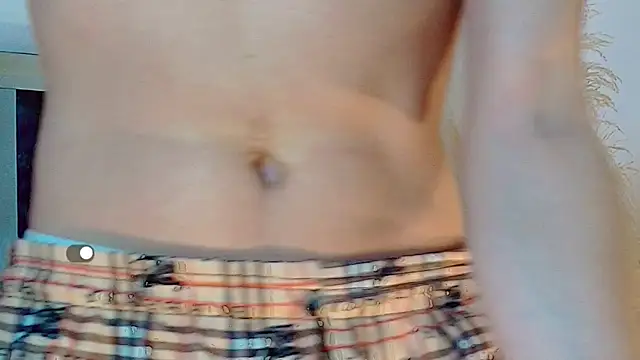 Snapshot of honey_skin chatting on July 18, 2:54 pm honey skin online show from July 18, 2:54 pm
