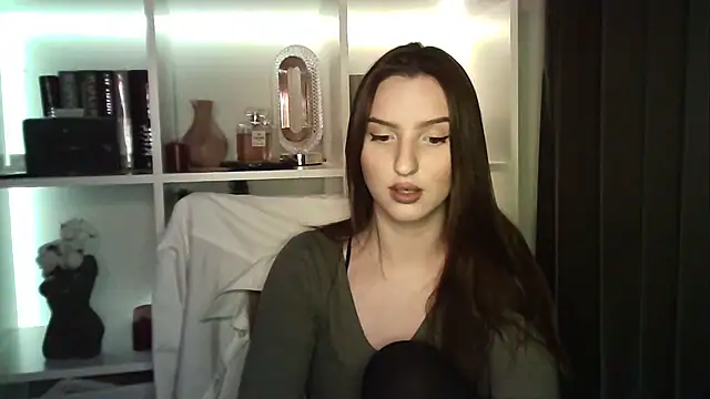 X Alisa online show from February 9, 7:40 pm