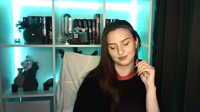 X Alisa online show from March 29, 6:30 pm