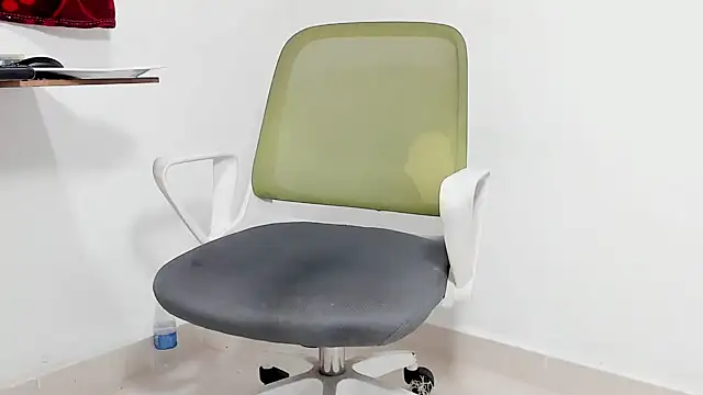 Snapshot of maik__alen chatting on November 6, 1:50 am maik alen online show from November 6, 1:50 am