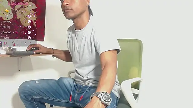 Snapshot of maik__alen chatting on November 27, 1:46 pm maik alen online show from November 27, 1:46 pm