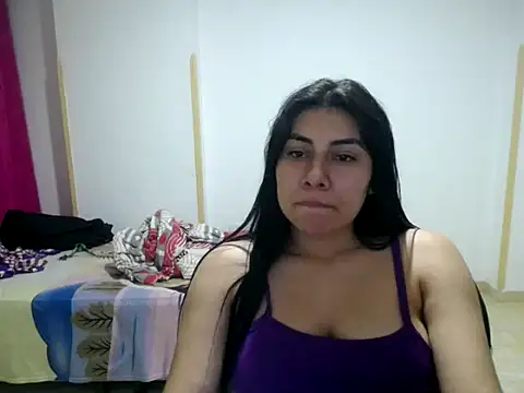 Snapshot of _katerin_love1 chatting on December 14, 5:02 am katerin love1 online show from December 14, 5:02 am