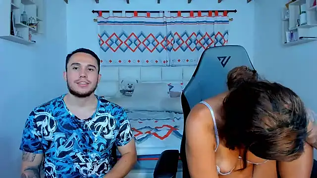 Snapshot of xxx_sweet_couple_ chatting on December 21, 6:19 am xxx sweet couple online show from December 21, 6:19 am