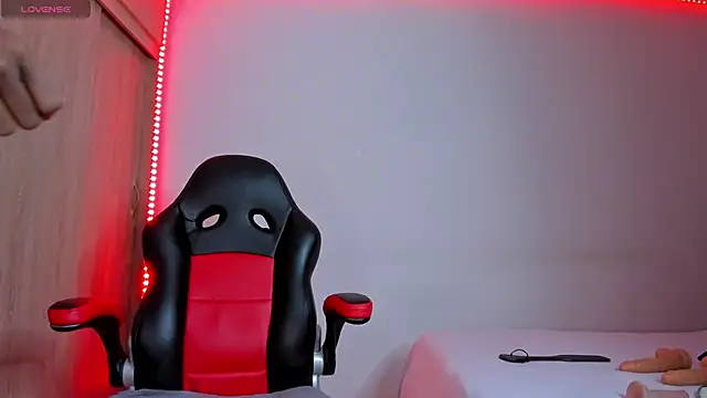 Snapshot of barbiee_ebony chatting on November 3, 4:03 am barbiee ebony online show from November 3, 4:03 am