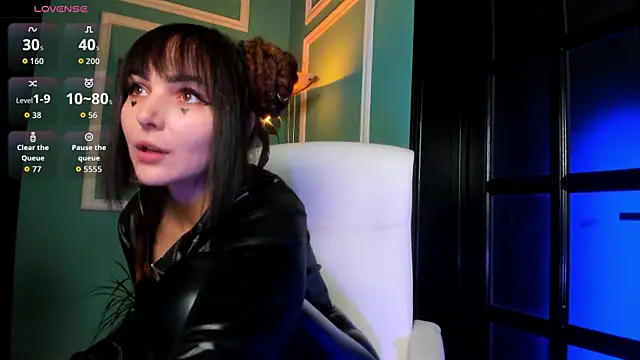 Snapshot of 1Munique chatting on November 9, 4:27 pm 1Munique online show from November 9, 4:27 pm