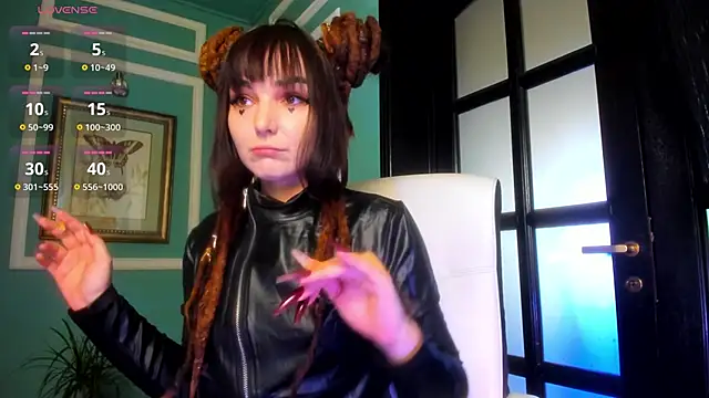 Snapshot of 1Munique chatting on November 13, 11:20 am 1Munique online show from November 13, 11:20 am