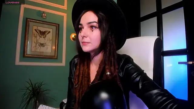 Snapshot of 1Munique chatting on November 15, 1:07 pm 1Munique online show from November 15, 1:07 pm